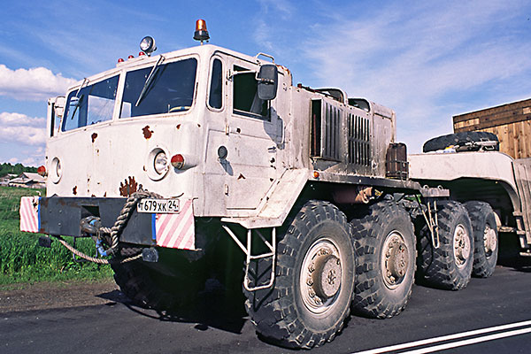 043